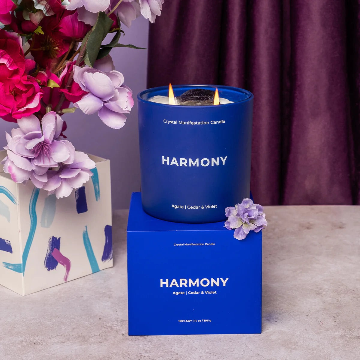 Harmony Crystal Manifestation Candle - Cedar & Violet Scented with Agate